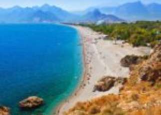 Antalya - plaża w Turcji wczasy wakacje