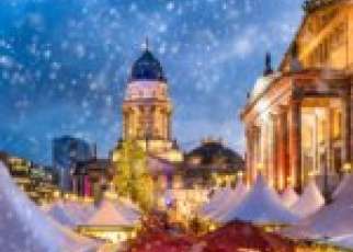 jarmark bożonarodzeniowy Berlin światła śnieg