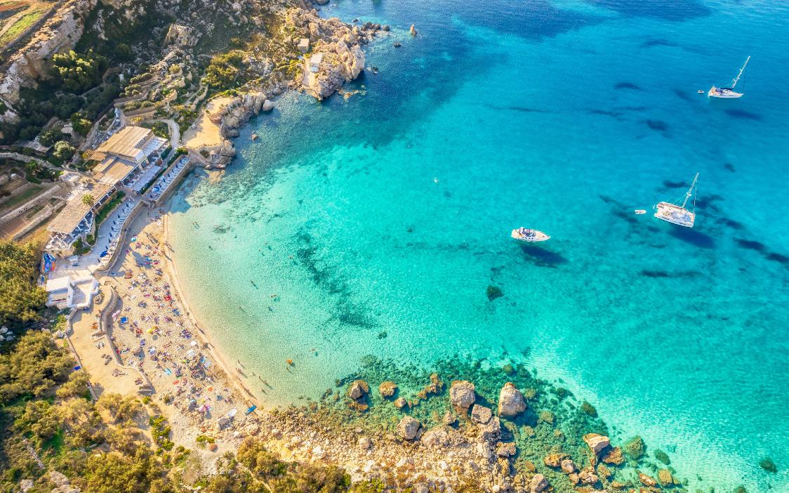 Malta najpiękniejsze plaże. Gdzie wypocząć? Fly.pl